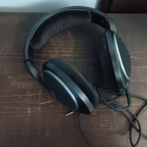 Sennheiser HD 558 Wired Over Ear Headphones - Picture 3 of 4